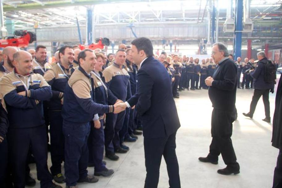 Il presidente del Consiglio Matteo Renzi ha visitato la sede della Fca e lo stabilimento di Mirafiori accompagnato dal presidente della Ferrari, Sergio Marchionne